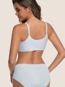 Wireless Soft Stay-Put Bra Pull Over Nuage